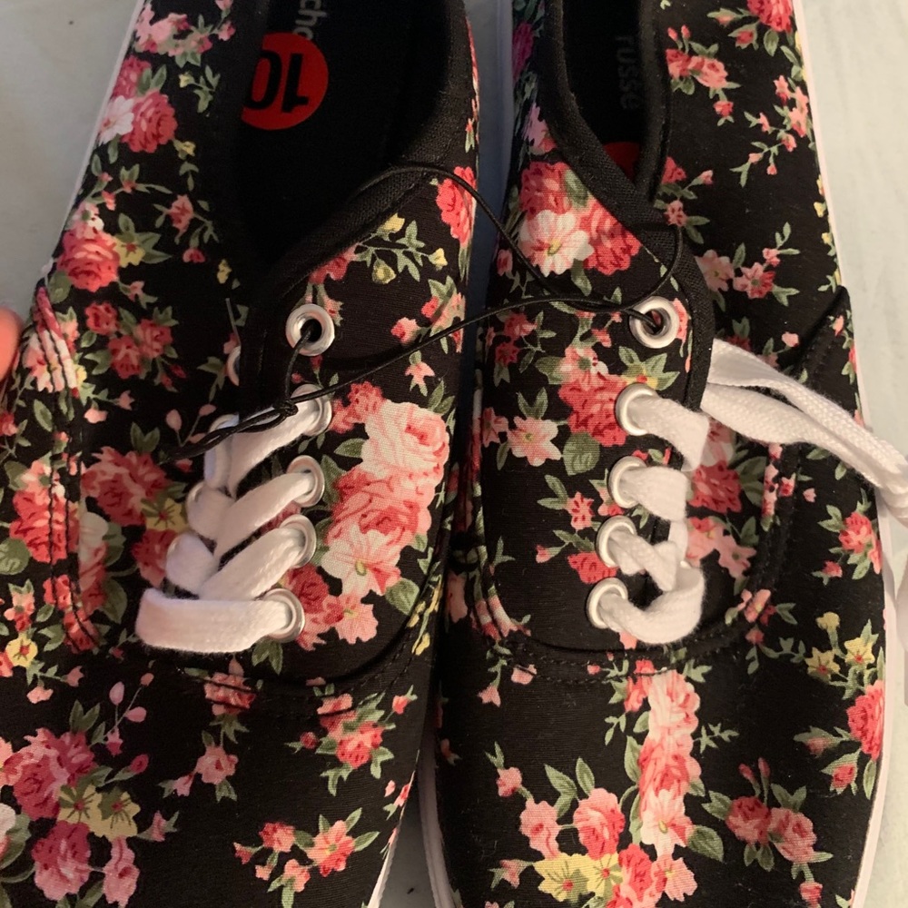 Flowered sneakers